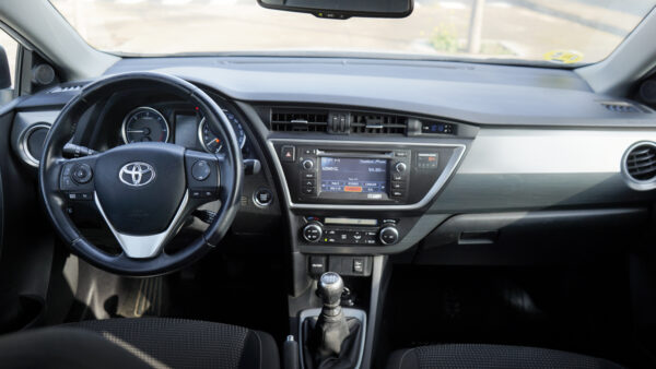 TOYOTA AURIS - Imagen 10
