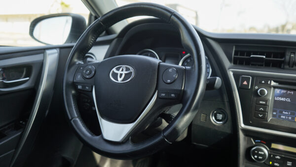 TOYOTA AURIS - Imagen 8