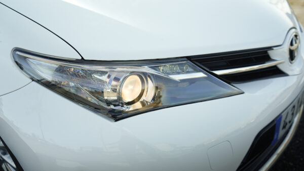 TOYOTA AURIS - Imagen 4